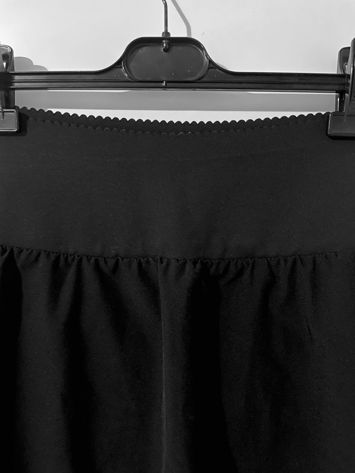 H&M şortlu mini etek - Görsel 2