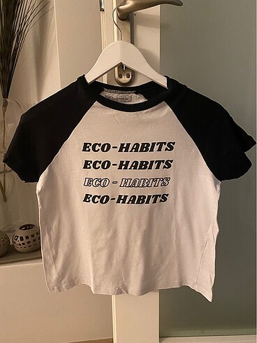 Pull and bear tshirt