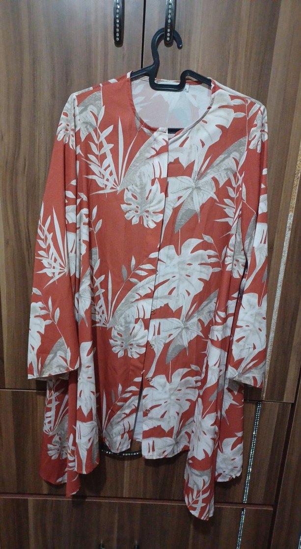 Uzun Kırmızı Desenli Bohem Kimono - Görsel 3