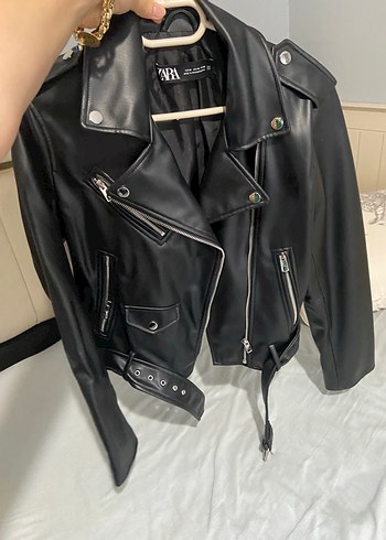Zara Siyah Deri Kadın Biker Ceket