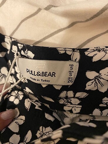 s Beden Pull and Bear Çiçekli Yeni Şort Etek