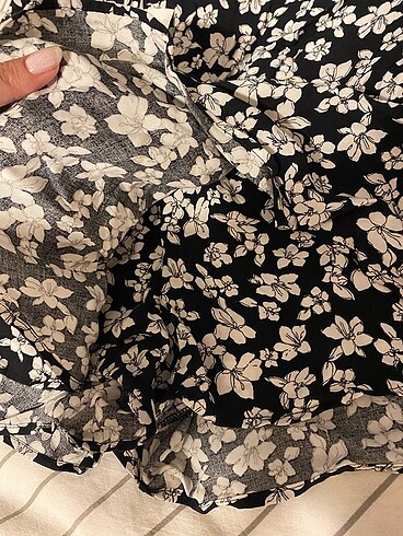 s Beden siyah Renk Pull and Bear Çiçekli Yeni Şort Etek