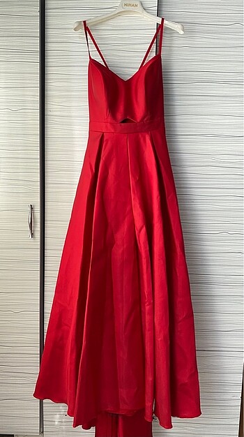 kırmızı çok şık abiye elbise