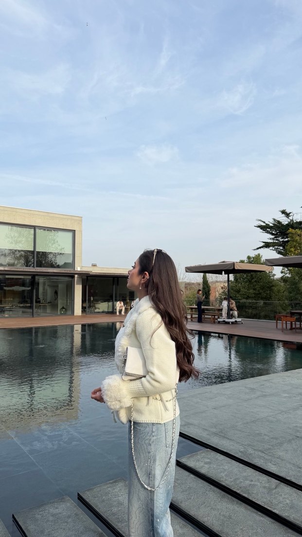 Kadın Beyaz Kürk Detaylı Midi Mont - Görsel 2