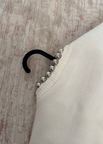 İnci Detaylı Kısa Kollu Beyaz Triko Hırka - Görsel 4