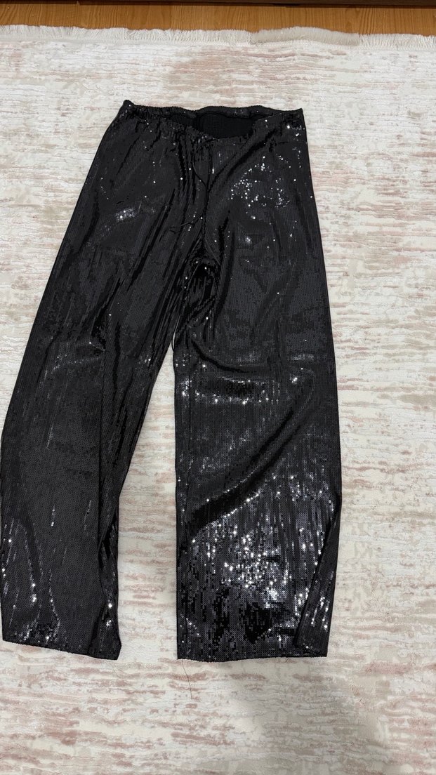 Parlak Siyah  Bol Kesim Midi Kadın Pantolon - Görsel 4