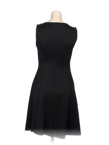 38 Beden PreLoved Kısa Elbise %70 İndirimli.