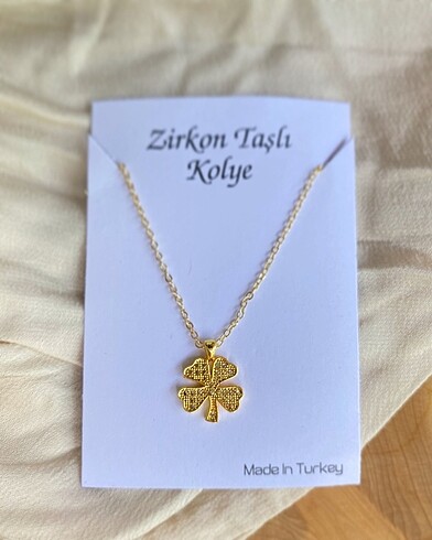 yonca şans kolye