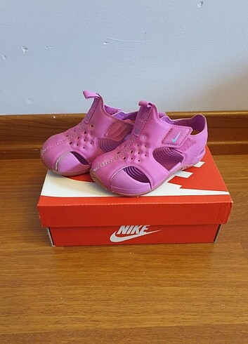 Nike kız bebek sandalet