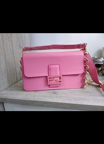 Fendi pembe çanta - Görsel 2