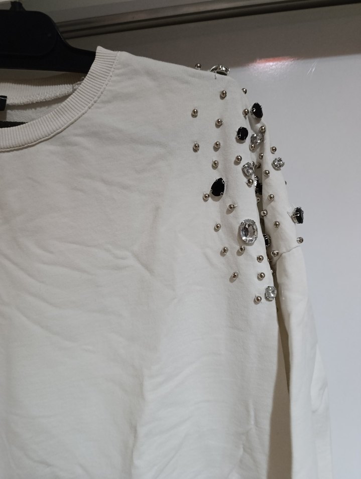 Kadın Beyaz Uzun Kollu Sweatshirt - Görsel 4