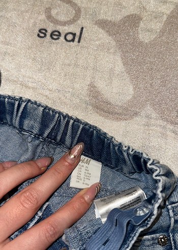 9-12 Ay Beden Çiçek Nakışlı Kız Kot Pantolon