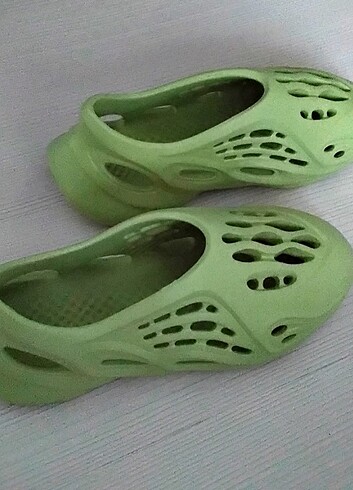 42 Beden Bu yazın trendi Yeezy Speed flame sandalet