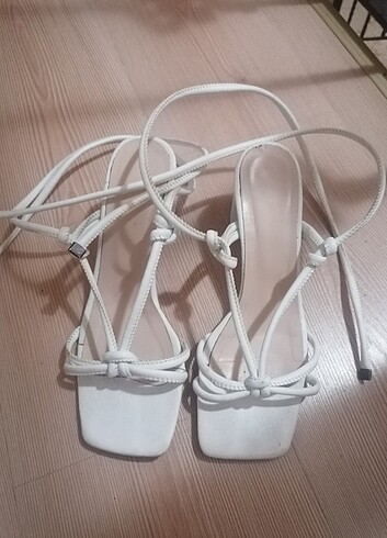 Trendyol & Milla Bağcıklı sandalet