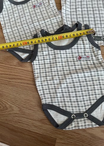 Gri Kareli Pamuklu Askılı Bebek Body - Görsel 6