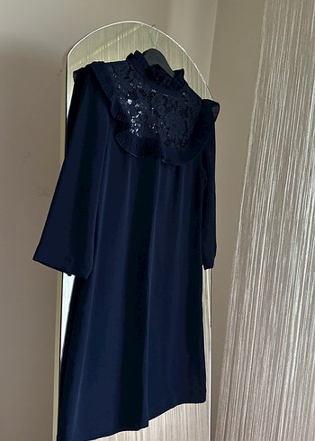 Uzun Lacivert Gotik Nakışlı Elbise
