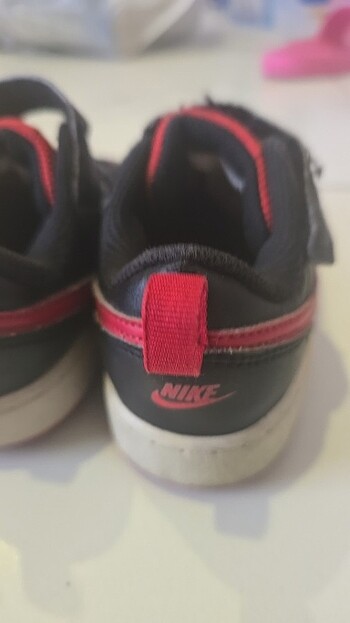 26 Beden kırmızı Renk Nike unisex cocuk ayakkabi