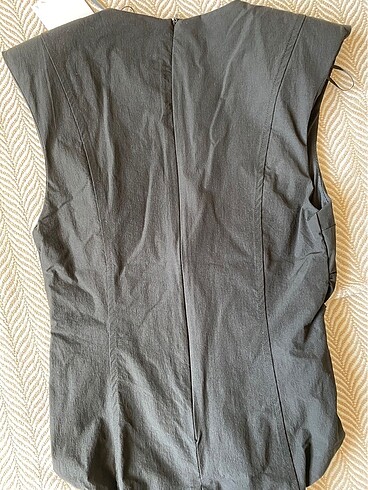 xs Beden siyah Renk Zara derin dekolte detaylı askılı bluz