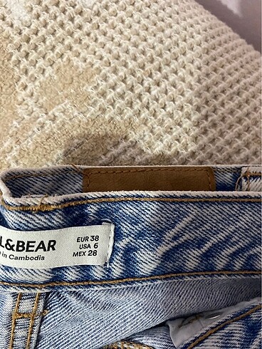 pb mom jean