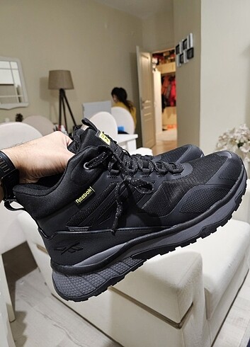 45 Beden siyah Renk Reebok waterproof 0 orjinal. 