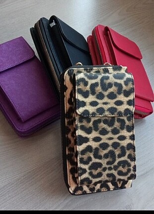 Kadın cüzdanı ve telefon çantası