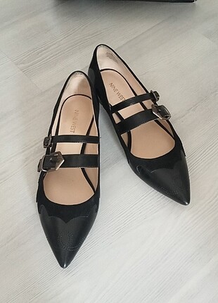 Nine West Siyah Babet