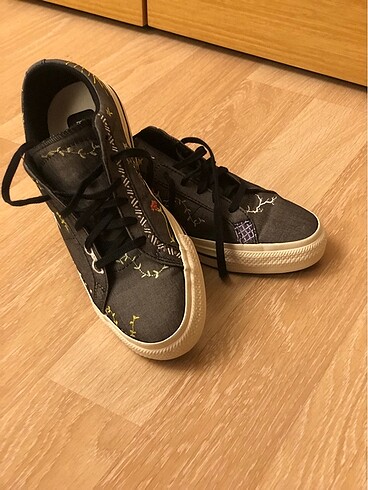 39 Beden Converse ayakkabı