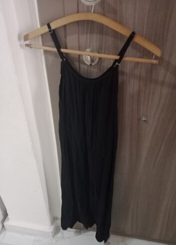 Siyah askılı midi elbise