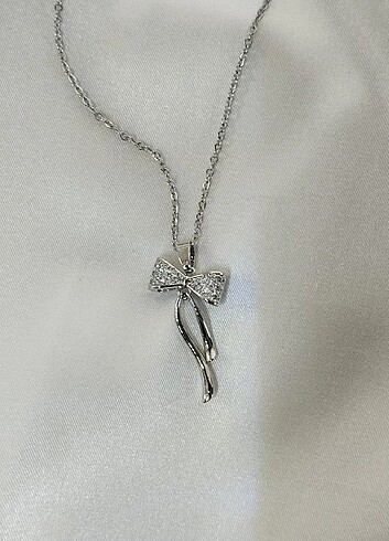 Diğer Çelik silver fiyonk kolyr