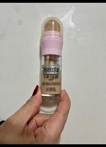 Maybelline Fondöten Maybelline Perfector 4-in-1 Glow