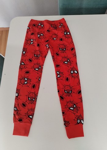 6 Yaş Beden Spider Man Pijama Takımı