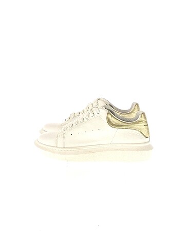 Alexander McQueen Spor Ayakkabı %70 İndirimli.