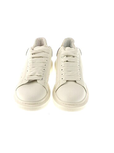 39 Beden Alexander McQueen Spor Ayakkabı %70 İndirimli.