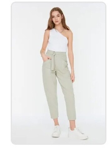 Trendyolmilla Mint Kemer Detaylı Jean