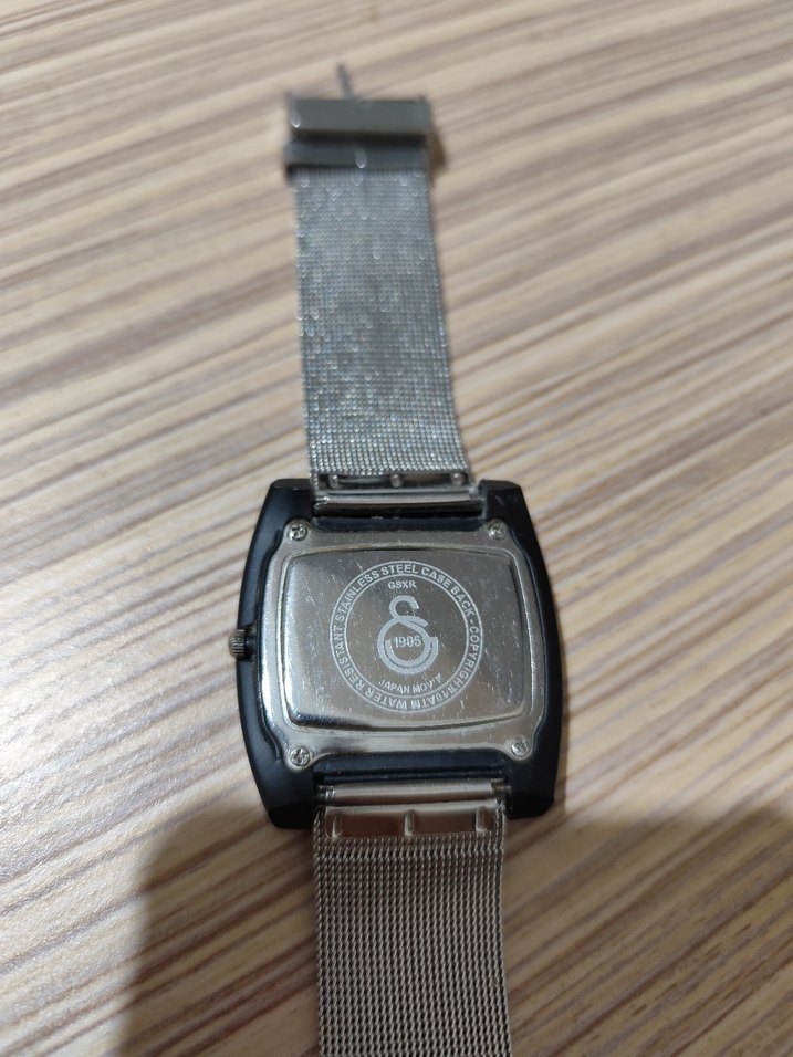 lisanslı Galatasaray saati - Görsel 3