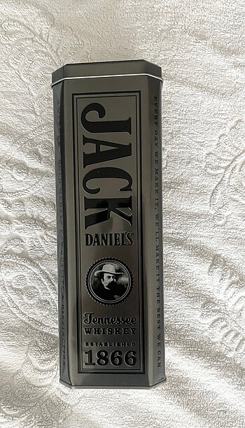  Beden Jack Daniels teneke kutu 1 Litre