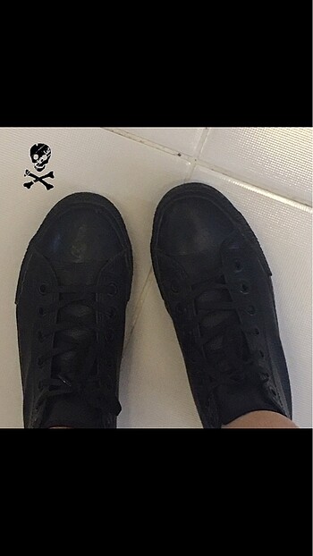 siyah deri converse