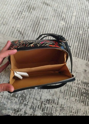  Beden çeşitli Renk Nakışlı Çok Renkli Tokalı Kadın Çanta