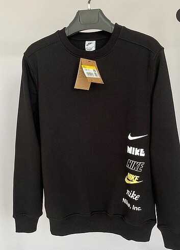 m Beden Nike Multi logo sweatshirt 