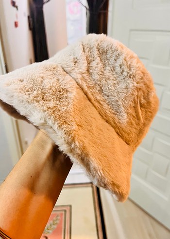 Bej Kürklü Kadın Peluş Şapka - Görsel 3