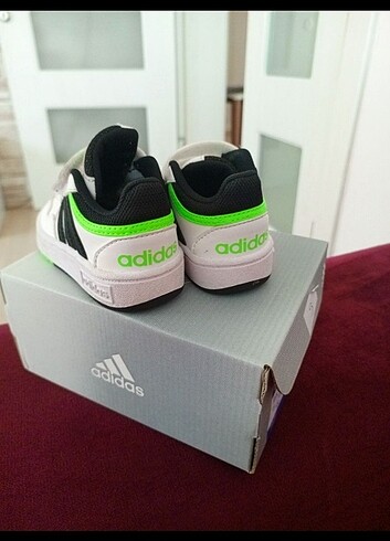 21 Beden beyaz Renk Adidas Bebek Spor ayakkabı 