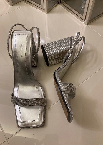 Gri Taşlı Topuklu Kadın Ayakkabı - Görsel 7