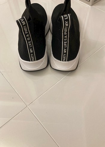 BERSHKA Esnek Kadın Ayakkabı - Görsel 2