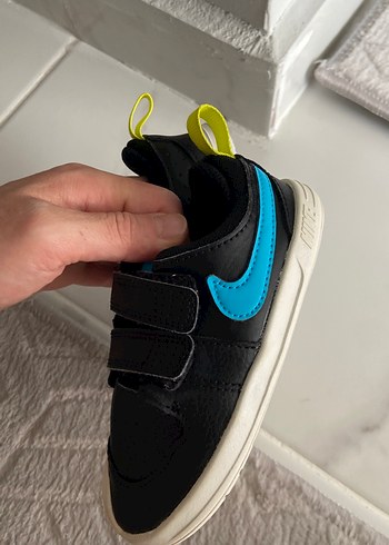 23 Beden Siyah Erkek Çocuk Spor Ayakkabı Velcro