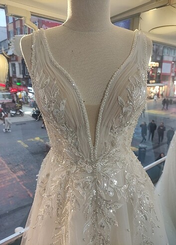 Tasarımcı Helen model gelinlik