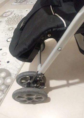 Siyah Bebek Arabası - Görsel 4