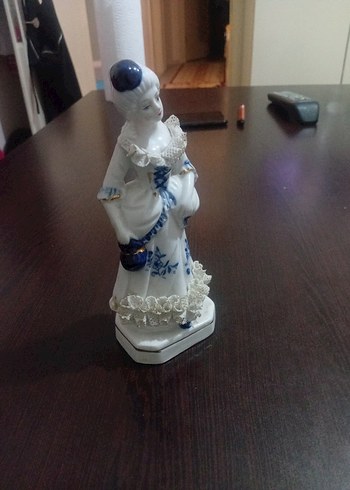 Porselen,Dantel Detaylı Kadın biblo - Görsel 4