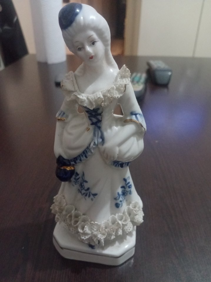 Porselen,Dantel Detaylı Kadın biblo - Görsel 2