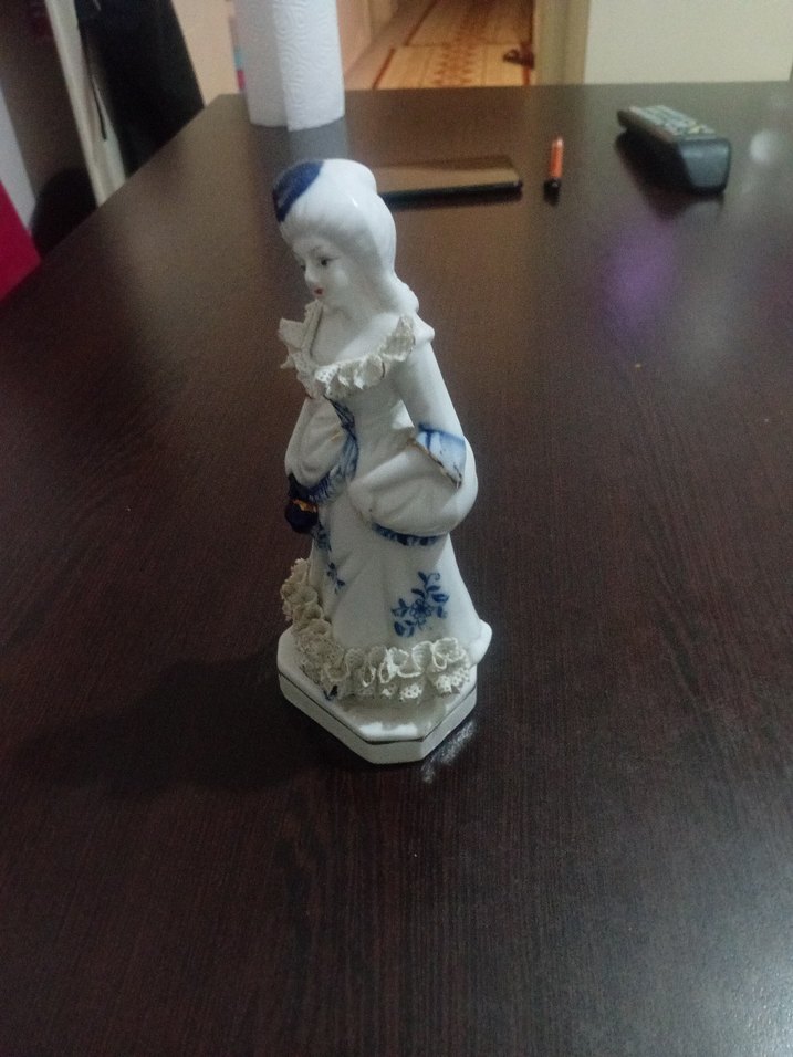 Porselen,Dantel Detaylı Kadın biblo - Görsel 3