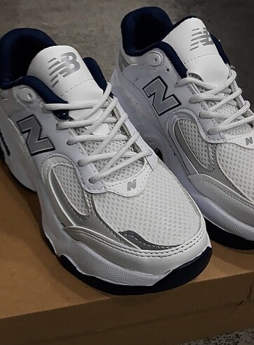 New balance spor ayakkabı